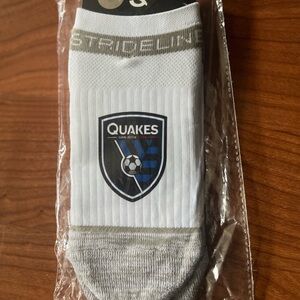 Strideline Quakes White and Gray Athletic Socks